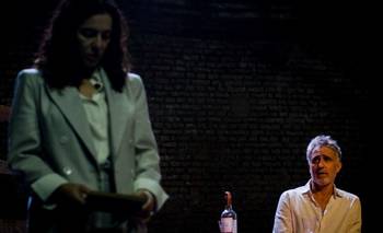 La Curva del Tiempo: una comedia melancólica donde el pasado nunca termina de irse | Teatro