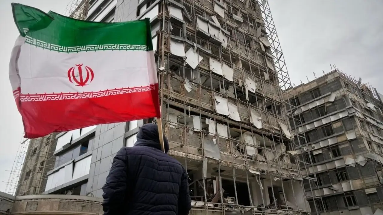 Irán promete "firmeza" ante sanciones de EE.UU. mientras Líbano sigue bajo ataque israelí