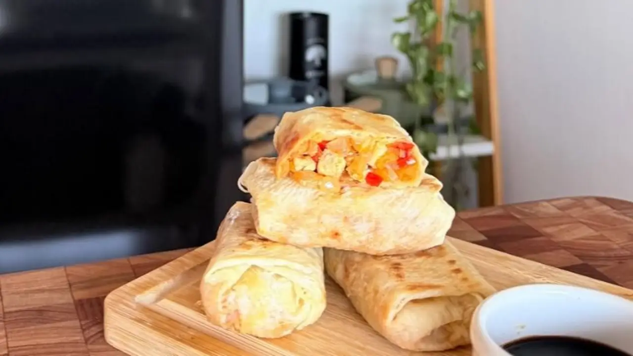 empanaditas chinas de pollo y vegetales.