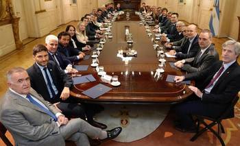 Los gobernadores le votan todo al Gobierno, pero las provincias cada vez reciben menos | Javier milei presidente