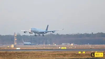 El vuelo de repatriación de Reino Unido desde Omán se retrasa debido a problemas técnicos El vuelo de repatriación de Reino Unido desde Omán se retrasa debido a problemas técnicos