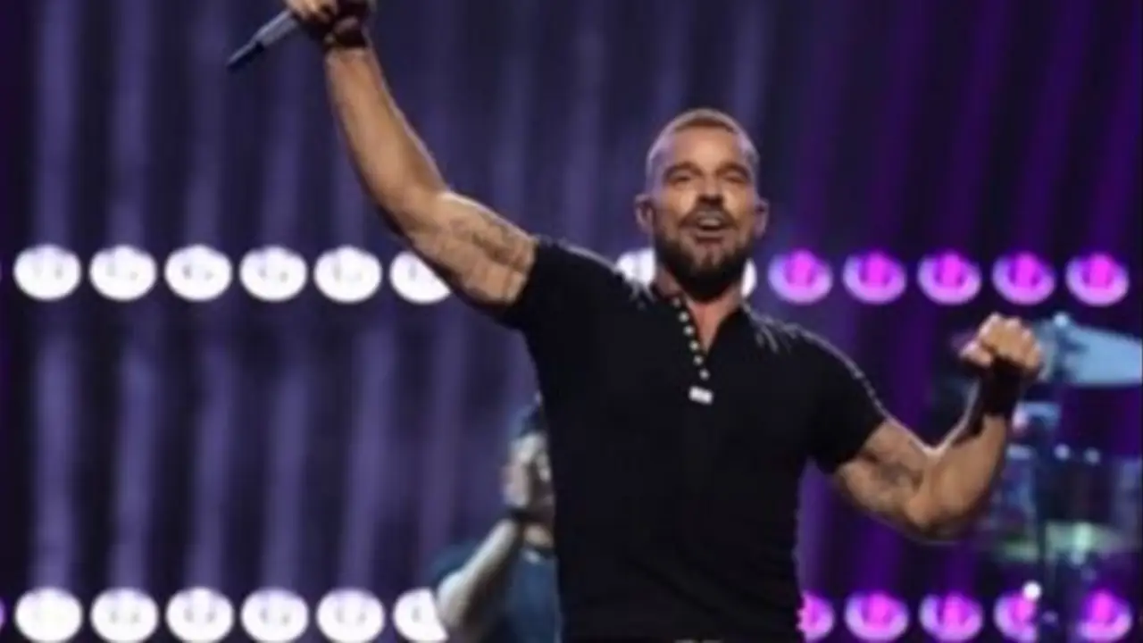 Ricky Martin.