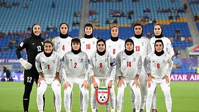 Futbolistas iraníes son tildadas de "traidoras" tras no cantar el himno en la Copa Asiática Futbolistas iraníes son tildadas de "traidoras" tras no cantar el himno en la Copa Asiática