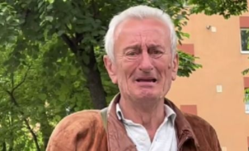 Vendió su auto entre lágrimas por problemas económicos: el video | Virales