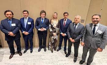 Milei llevó a 11 gobernadores a Nueva York, pero solo cinco posaron en su foto | Nueva york