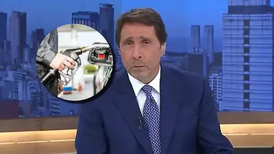 Feinmann lanzó una insólita explicación para el aumento de la nafta. Feinmann lanzó una insólita explicación para el aumento de la nafta.