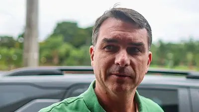 Lula y Flavio Bolsonaro, empatados para una segunda vuelta de las elecciones brasileñas: encuesta Lula y Flavio Bolsonaro, empatados para una segunda vuelta de las elecciones brasileñas: encuesta