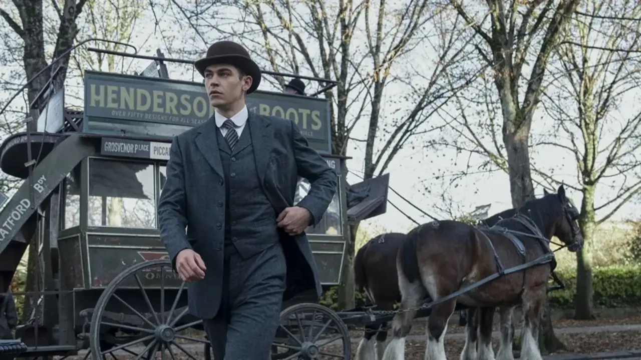 Escena de El joven Sherlock con caballos