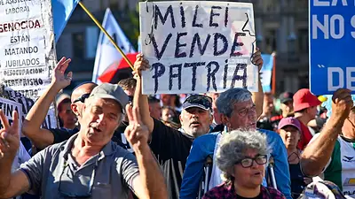 Los jubilados volvieron al Congreso para repudiar al gobierno de Milei Los jubilados volvieron al Congreso para repudiar al gobierno de Milei