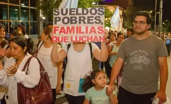 Huelgas, marchas y crisis federal: el plan de Milei explota en las provincias | Crisis económica