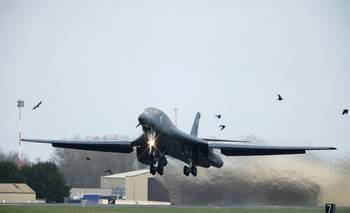 El nuevo líder de Irán está herido y probablemente desfigurado, dice secretario de Defensa de EEUU | Irán