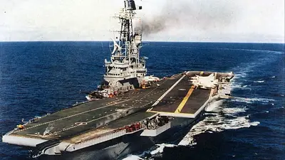 Así sería el portaaviones ARA Veinticinco de Mayo "Industria Argentina" modelo 2026, según la IA Así sería el portaaviones ARA Veinticinco de Mayo "Industria Argentina" modelo 2026, según la IA