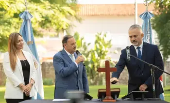 Quintela le tomó juramente al nuevo ministro de Hacienda de La Rioja | Ministro de hacienda