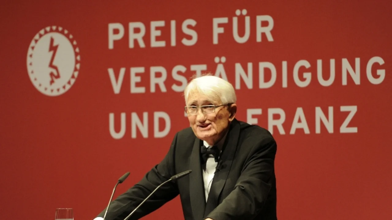 Habermas, el filósofo que forjó la conciencia de la Alemania de la posguerra
