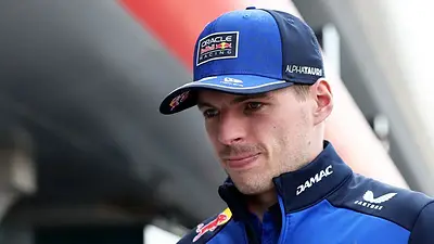 Verstappen dice que la F1 es una "broma" tras su abandono en el Gran Premio de China Verstappen dice que la F1 es una "broma" tras su abandono en el Gran Premio de China
