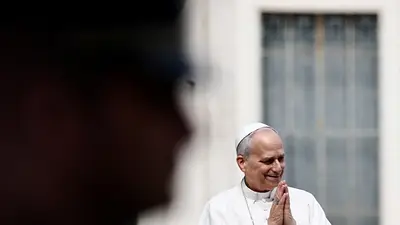 El papa se reúne con un autor que insta a investigar al grupo católico Opus Dei El papa se reúne con un autor que insta a investigar al grupo católico Opus Dei