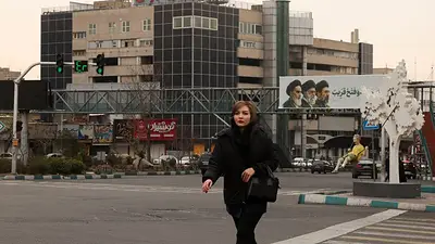 Irán detiene a decenas de personas y advierte del peligro que supone el "enemigo" durante festival Irán detiene a decenas de personas y advierte del peligro que supone el "enemigo" durante festival