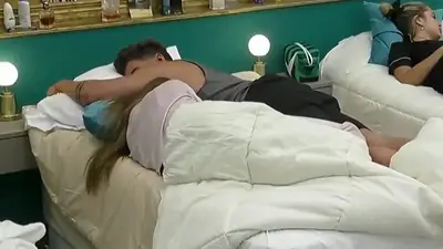 Polémica en Gran Hermano: participante con novio durmió con otro. Polémica en Gran Hermano: participante con novio durmió con otro.