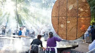 Es uno de los pueblitos más lindos de Buenos Aires y celebra la fiesta de la Torta Frita: la escapada perfecta para hacer en abril Es uno de los pueblitos más lindos de Buenos Aires y celebra la fiesta de la Torta Frita: la escapada perfecta para hacer en abril