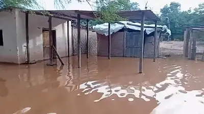 Una escuela bajo agua y familias aisladas en Salta: así se vivió la inundación tras la crecida del río Bermejo Una escuela bajo agua y familias aisladas en Salta: así se vivió la inundación tras la crecida del río Bermejo