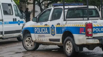 Dos adolescentes encontraron a su mamá muerta y a la pareja de ella ahorcada Dos adolescentes encontraron a su mamá muerta y a la pareja de ella ahorcada