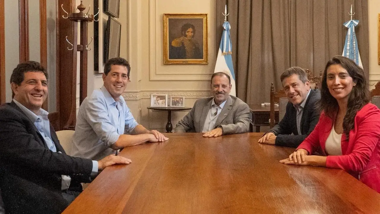 Quintela profundiza el diálogo con dirigentes nacionales y apuesta a la unidad como construcción política