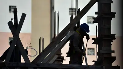Efecto motosierra: el empleo formal en la construcción cayó 18% en La Rioja y acumula dos años de retroceso Efecto motosierra: el empleo formal en la construcción cayó 18% en La Rioja y acumula dos años de retroceso