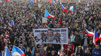 Los checos se manifiestan en la mayor protesta contra el Gobierno desde 2019 Los checos se manifiestan en la mayor protesta contra el Gobierno desde 2019