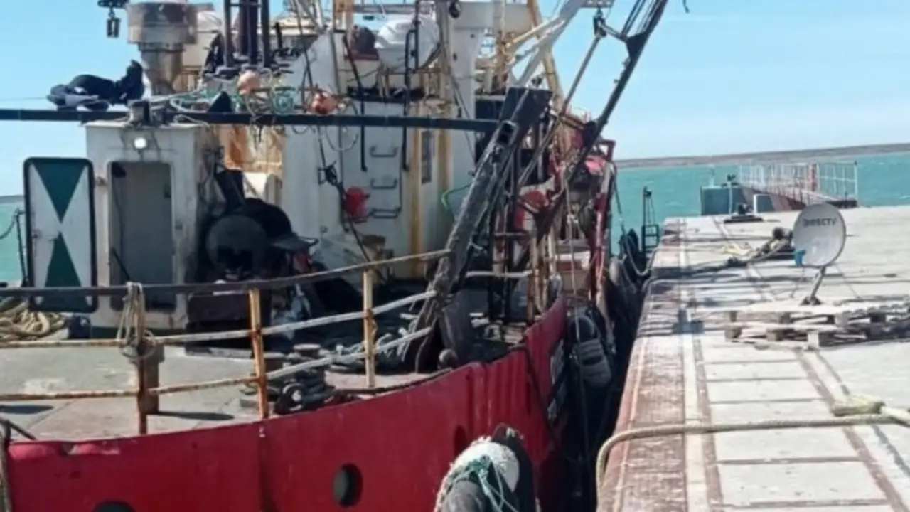 Trabajadores amenazan con paralizar la actividad del Puerto San Julián por las medidas de Vidal: "Desidia oficial"