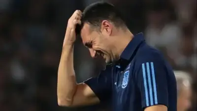 Se lesionó un jugador de la Selección Argentina y Scaloni sufre porque no tiene variantes en el puesto Se lesionó un jugador de la Selección Argentina y Scaloni sufre porque no tiene variantes en el puesto