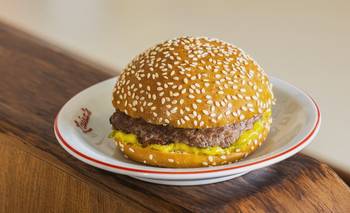 Cómo es la hamburguesa "slider" que llegó a la Argentina y es un éxito | Gastronomía