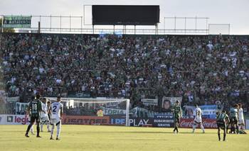 Así sería el estadio de Nueva Chicago techado, según la IA | Inteligencia artificial