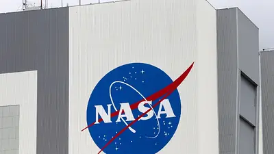 La NASA destinará 20.000 millones de dólares a una base lunar, cancela estación orbital lunar La NASA destinará 20.000 millones de dólares a una base lunar, cancela estación orbital lunar