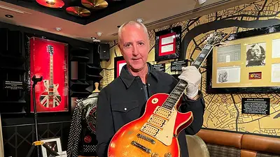 Artículos de recuerdo del heavy metal, a la venta en la subasta "Music Icons" de Julien's Artículos de recuerdo del heavy metal, a la venta en la subasta "Music Icons" de Julien's