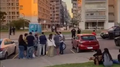 Máximo peligro en Parque Patricios: bomberos evacuaron otra vez a vecinos de Estación Buenos Aires Máximo peligro en Parque Patricios: bomberos evacuaron otra vez a vecinos de Estación Buenos Aires