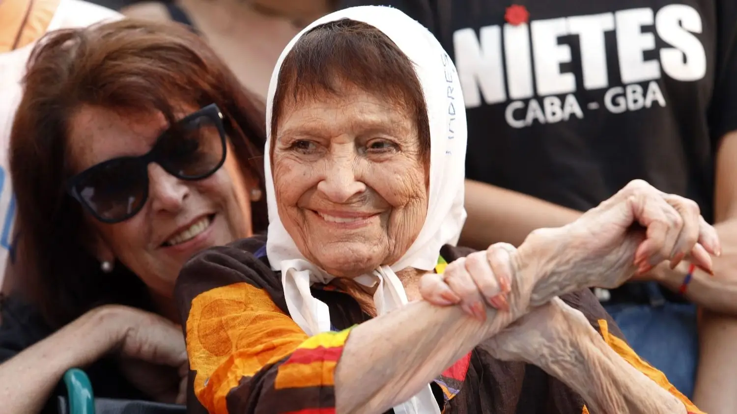 Murió Taty Almeida, Presidenta de Madres de Plaza de Mayo línea fundadora a los 95 años.