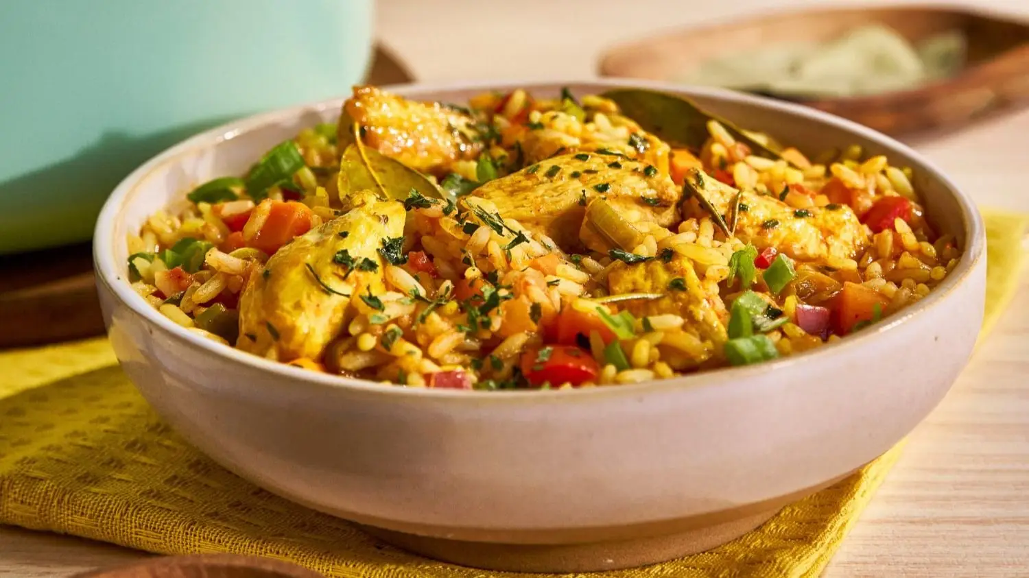 Guiso de arroz con pollo.