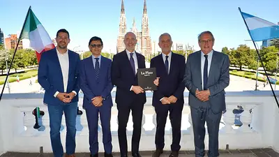 Alak recibió al embajador de Italia en La Plata y lo declaró Visitante Ilustre Alak recibió al embajador de Italia en La Plata y lo declaró Visitante Ilustre