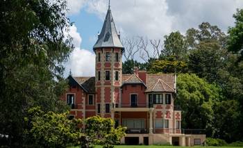 Escapada ideal para Semana Santa: cómo es el castillo de princesas que se encuentra en Bue | Escapadas