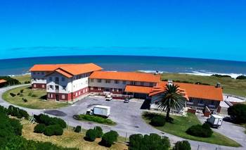 Complejo Chapadmalal: 60 familias en alerta por privatización y riesgo de despidos  | Conflicto laboral