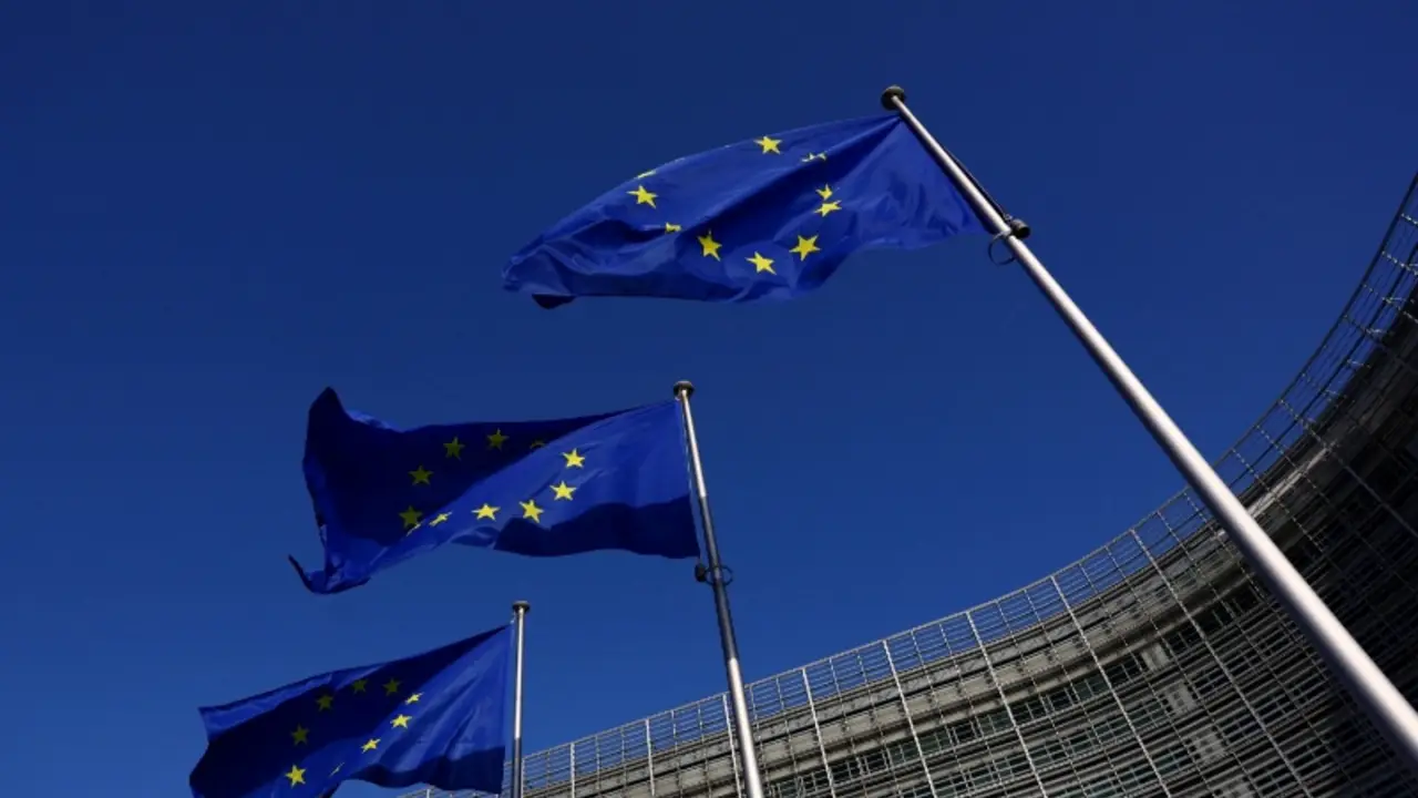 Pornhub, Stripchat, XNXX y XVideos son acusados de violar normativa de la UE, arriesgan multas