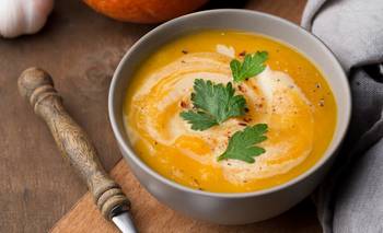 Sopa de calabaza cremosa gourmet: receta fácil y cuál es el ingrediente secreto | Recetas de cocina