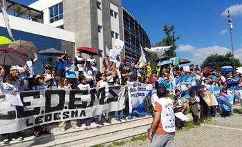Docentes y estatales paran en rechazo el ajuste de Sadir: "Nos están llevando al piso" | Conflicto salarial en jujuy