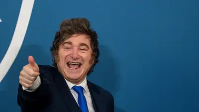 Después de cuatro meses en caída libre una encuesta hace respirar a Milei pero nadie ve una recuperación Después de cuatro meses en caída libre una encuesta hace respirar a Milei pero nadie ve una recuperación