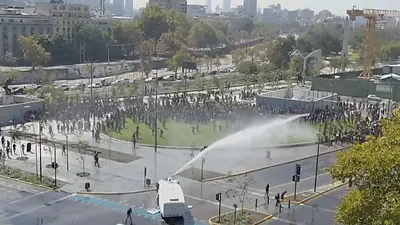 Kast reprimió las masivas protestas en Chile y prohibió manifestarse en el subte Kast reprimió las masivas protestas en Chile y prohibió manifestarse en el subte