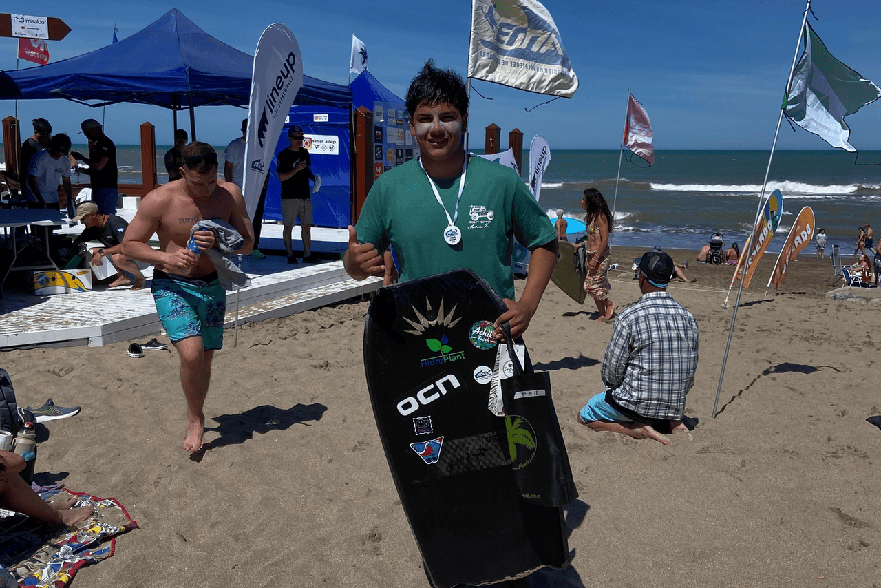 De la fábrica al agua y a la Selección de bodyboard: el joven de Las Toninas que representó a Argentina en competencias internacionales