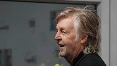 Paul McCartney rememora las calles de su infancia en su primer álbum en cinco años Paul McCartney rememora las calles de su infancia en su primer álbum en cinco años