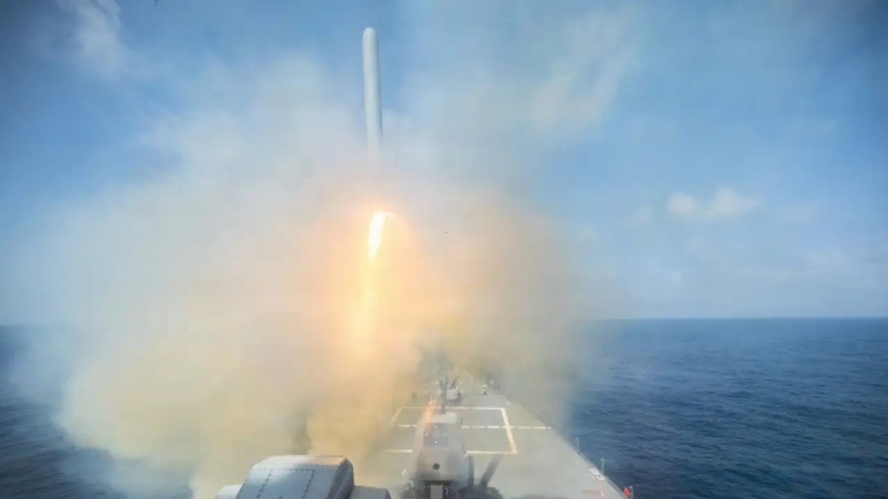 Lanzamiento de cientos de misiles Tomahawk contra Irán alarma a algunos en Pentágono: Washington Post