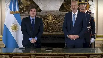 La ley anti hombre lobo que busca derogar Javier Milei: de qué se trata y por qué tiene que ver con el padrinazgo presidencial La ley anti hombre lobo que busca derogar Javier Milei: de qué se trata y por qué tiene que ver con el padrinazgo presidencial
