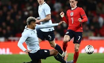 Tremenda patada en Inglaterra vs. Uruguay: Araújo sacó de la cancha a Foden | Mundial 2026